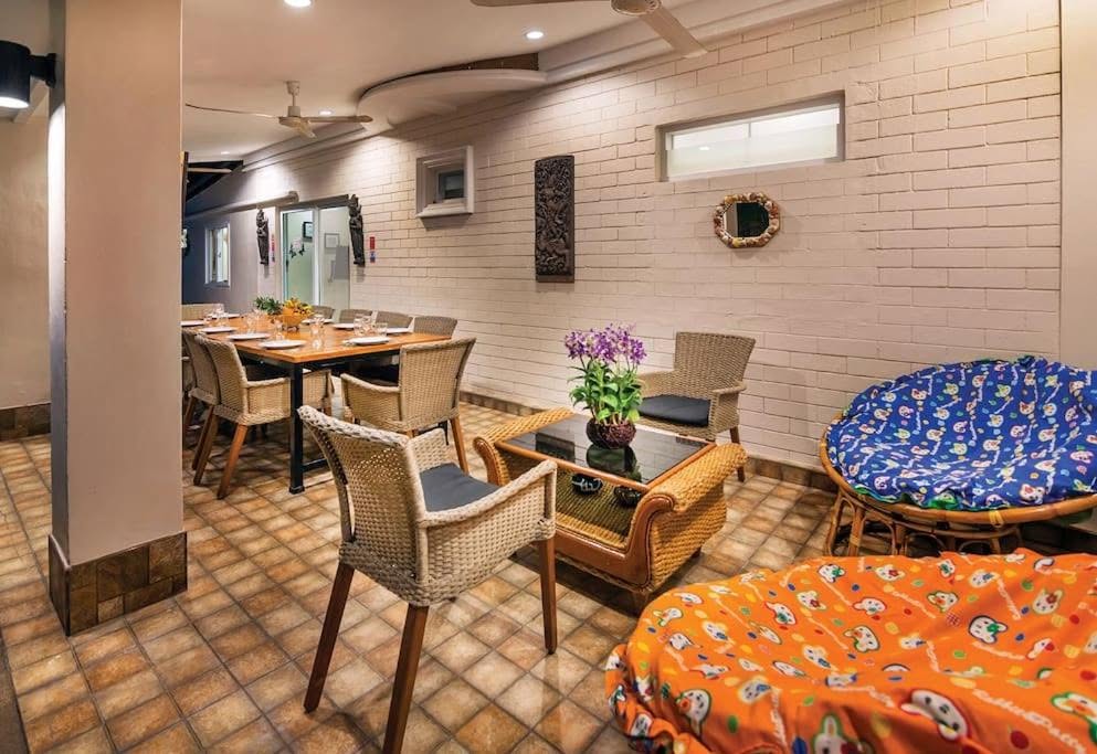 EXCLUSIVITY FOR SALE: Magnificent 2-Story Pool Villa in Thappraya Road – Pattaya