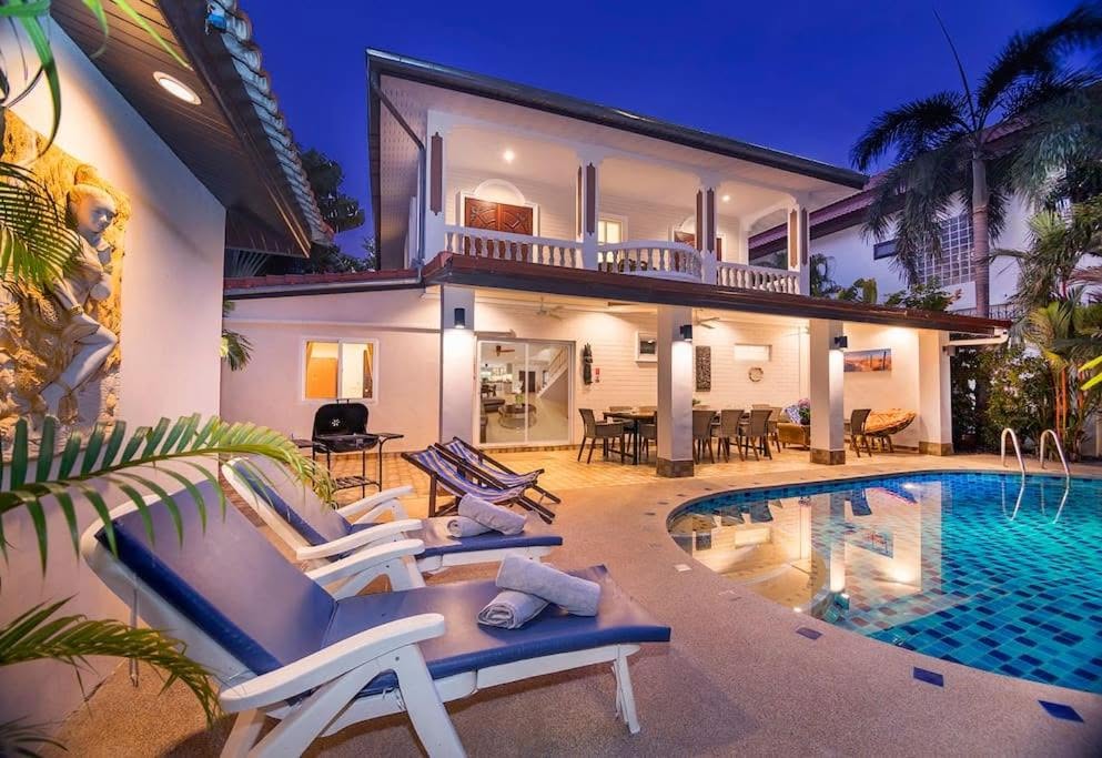 EXCLUSIVITY FOR SALE: Magnificent 2-Story Pool Villa in Thappraya Road – Pattaya