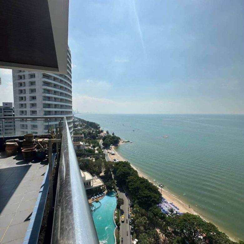 Lucrative Condo 3 Bed, 3 Bath 245 SQM.@ Bann Hard U Thong Pattaya