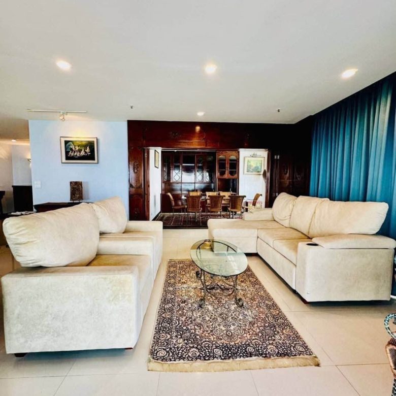 Lucrative Condo 3 Bed, 3 Bath 245 SQM.@ Bann Hard U Thong Pattaya
