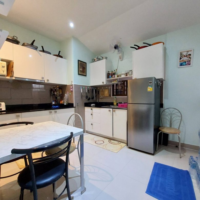 Nice home in a top location  3 Bed, 3 Bath 56 SQW.@ Bann Ekmongkol 8