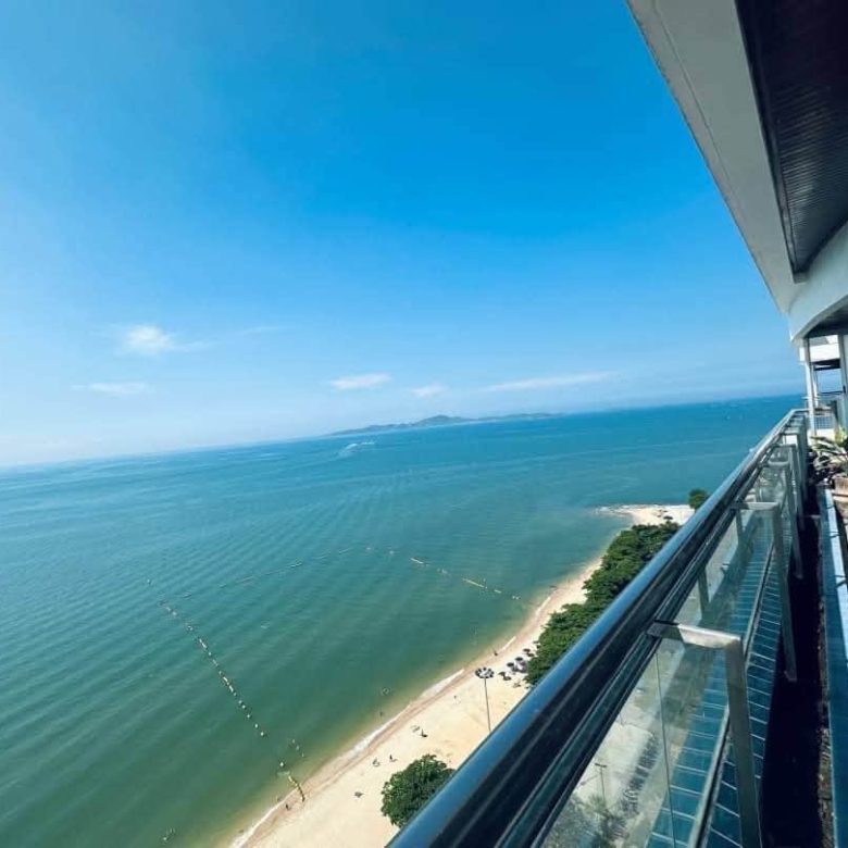 Lucrative Condo 3 Bed, 3 Bath 245 SQM.@ Bann Hard U Thong Pattaya
