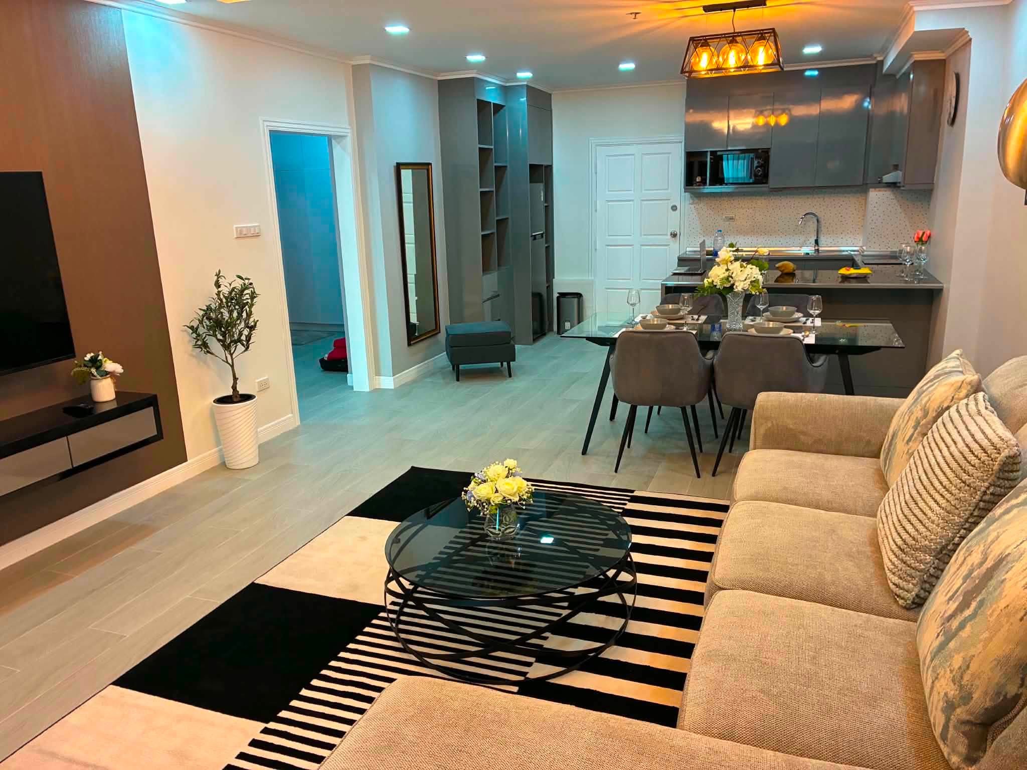 Attractive Condo 2 Bed, 1 Bath 96 SQW.@ View Talay 5D