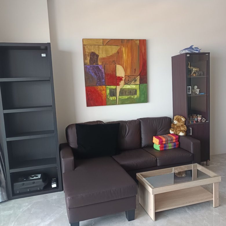 Nice Location Studio Condo 48 SQM.@ View Talay 7
