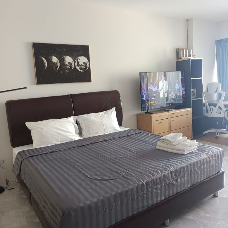 Nice Location Studio Condo 48 SQM.@ View Talay 7