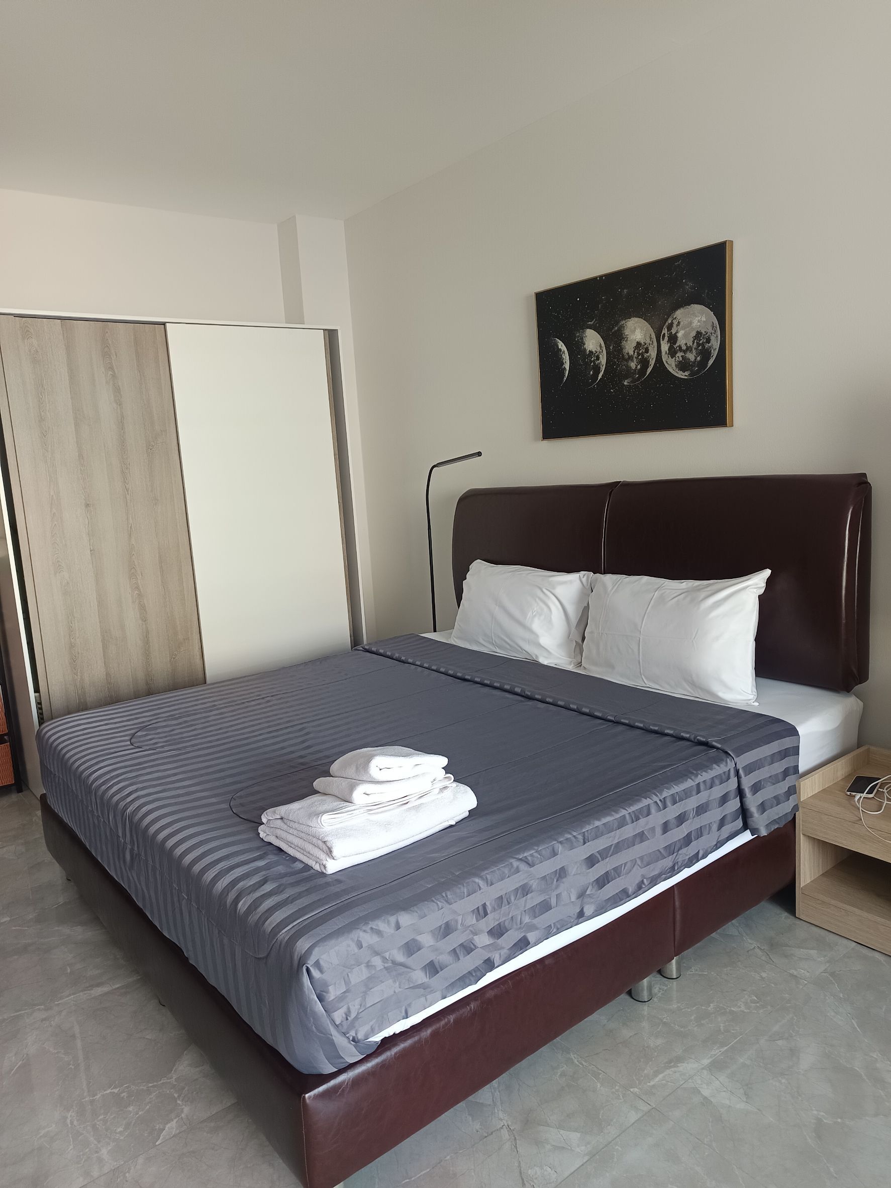 Nice Location Studio Condo 48 SQM.@ View Talay 7