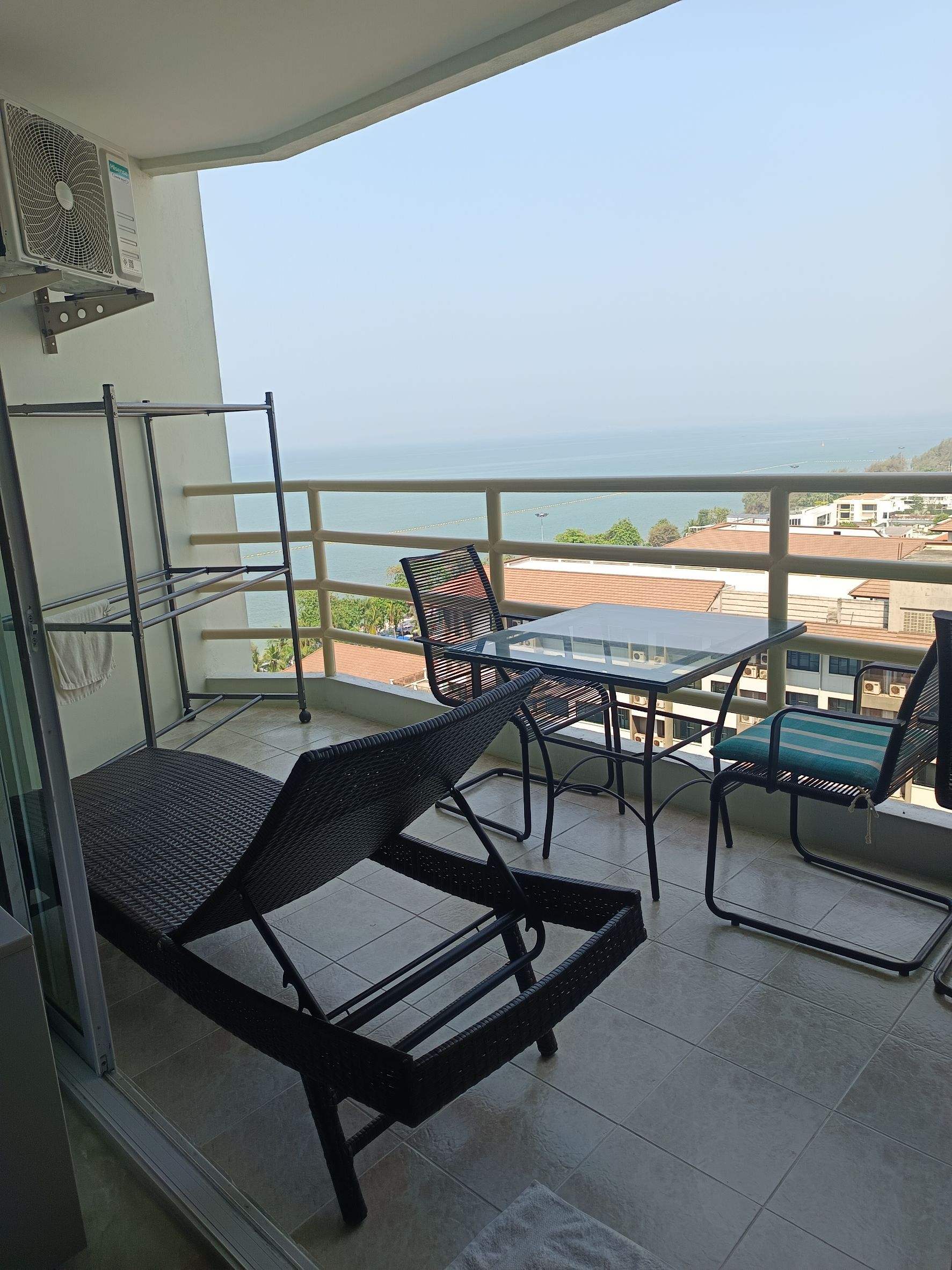 Nice Location Studio Condo 48 SQM.@ View Talay 7