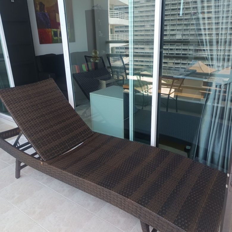 Nice Location Studio Condo 48 SQM.@ View Talay 7