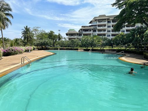 EXCLUSIVITY FOR SALE: Luxury 3-Story Townhome in Baan Somprasong – Na Jomtien