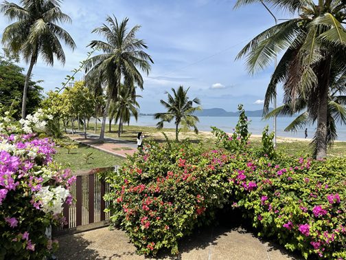 EXCLUSIVITY FOR SALE: Luxury 3-Story Townhome in Baan Somprasong – Na Jomtien