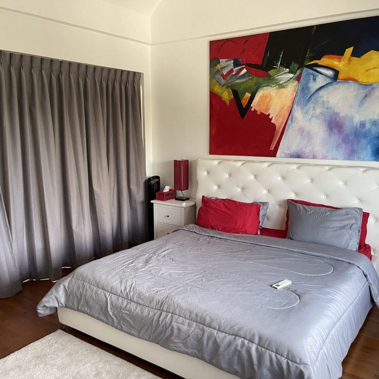 EXCLUSIVITY FOR SALE: Luxury 3-Story Townhome in Baan Somprasong – Na Jomtien