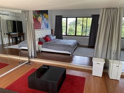 EXCLUSIVITY FOR SALE: Luxury 3-Story Townhome in Baan Somprasong – Na Jomtien