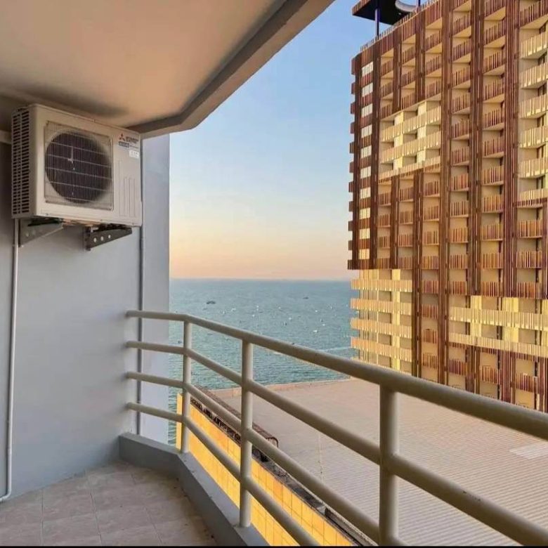 Prime Location Condo Studio 48 SQM. @ View Talay 6