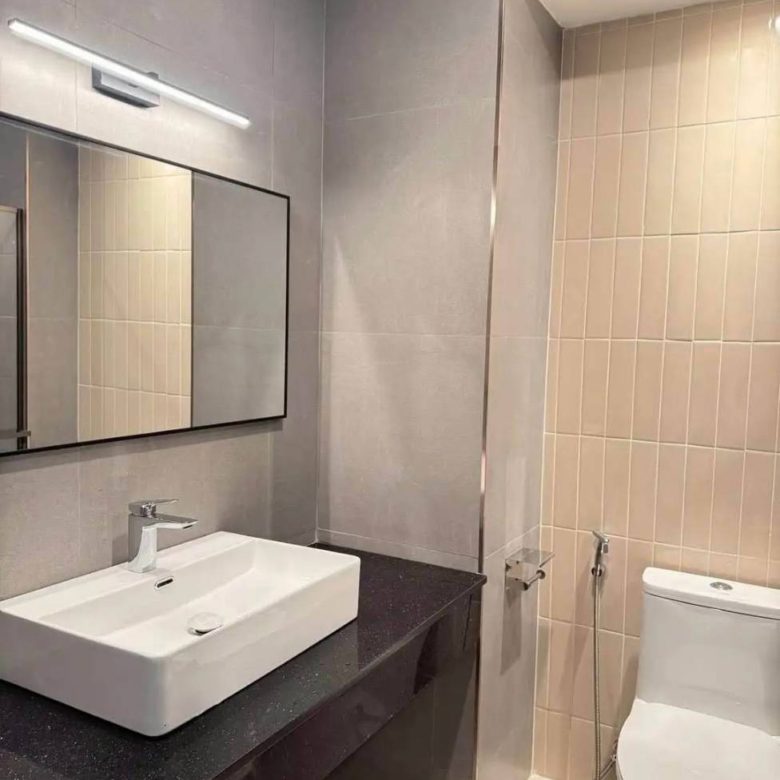 Prime Location Condo Studio 48 SQM. @ View Talay 6