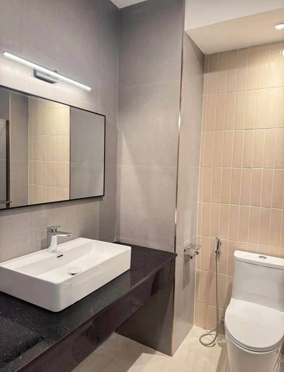 Prime Location Condo Studio 48 SQM. @ View Talay 6
