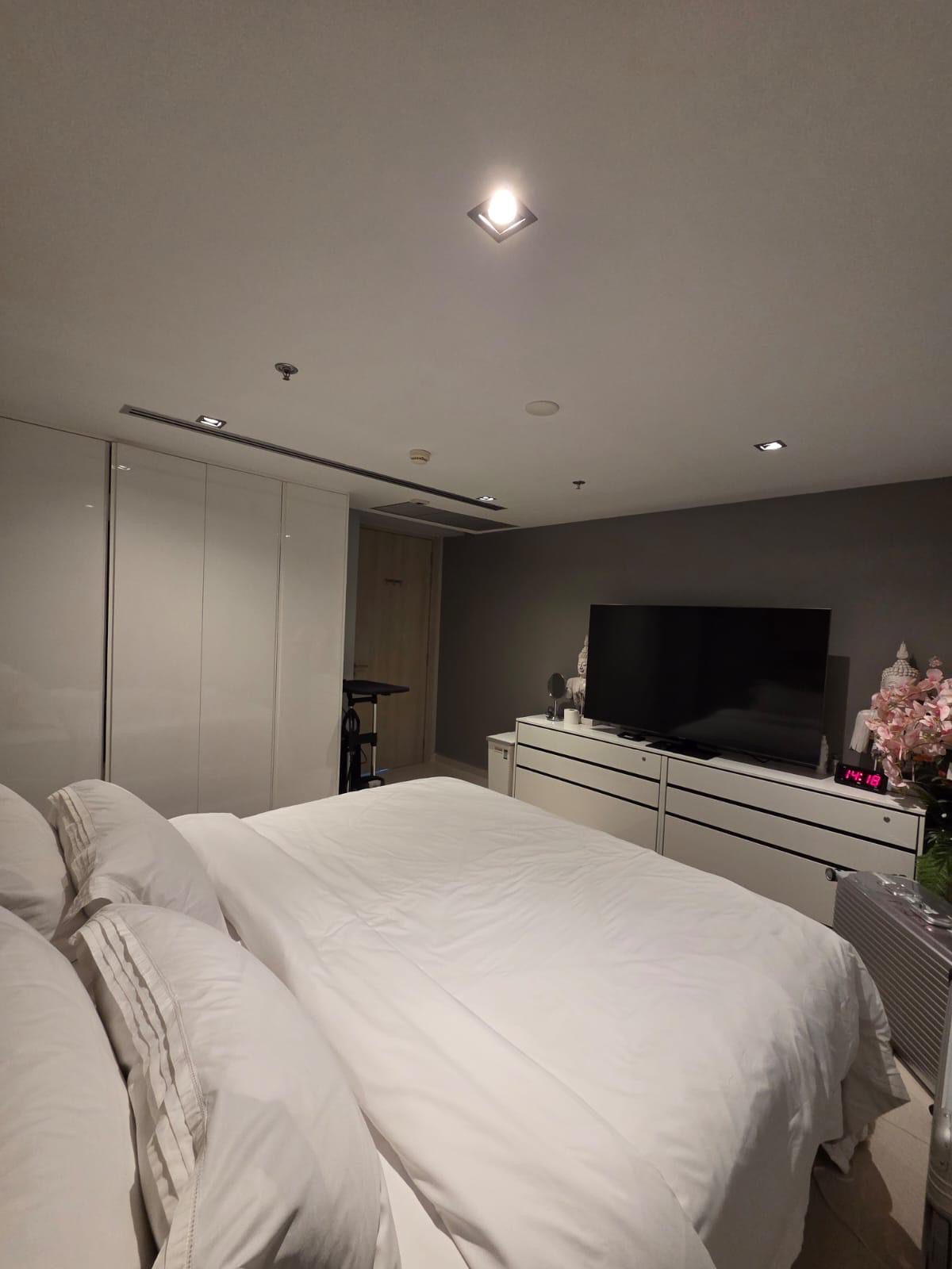 Spacious Condo 3 Bed, 2 Bath 161.15 SQM. @ Sand Condo Pratumnak