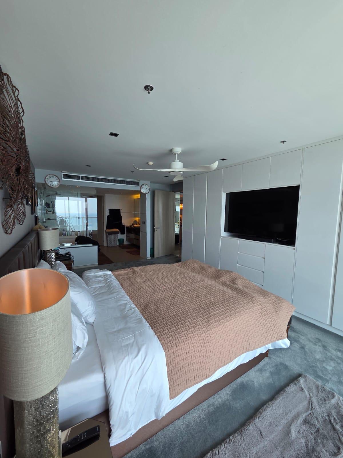 Spacious Condo 3 Bed, 2 Bath 161.15 SQM. @ Sand Condo Pratumnak
