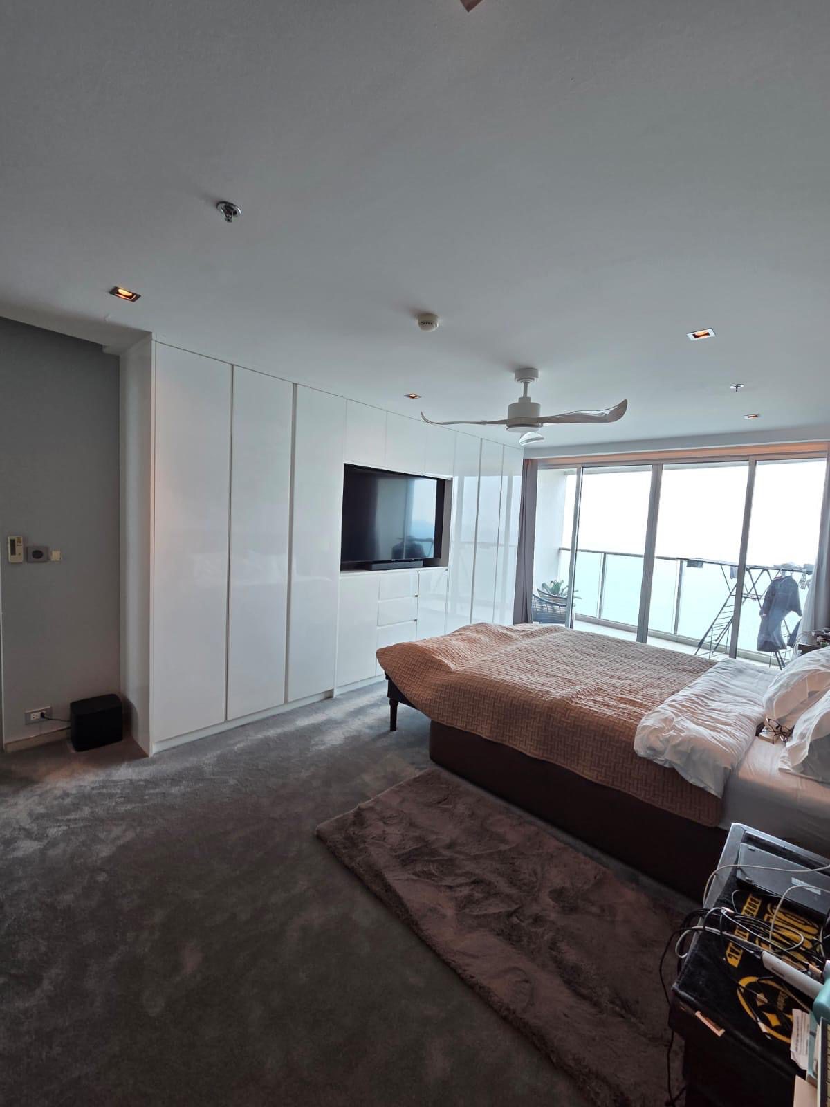 Spacious Condo 3 Bed, 2 Bath 161.15 SQM. @ Sand Condo Pratumnak