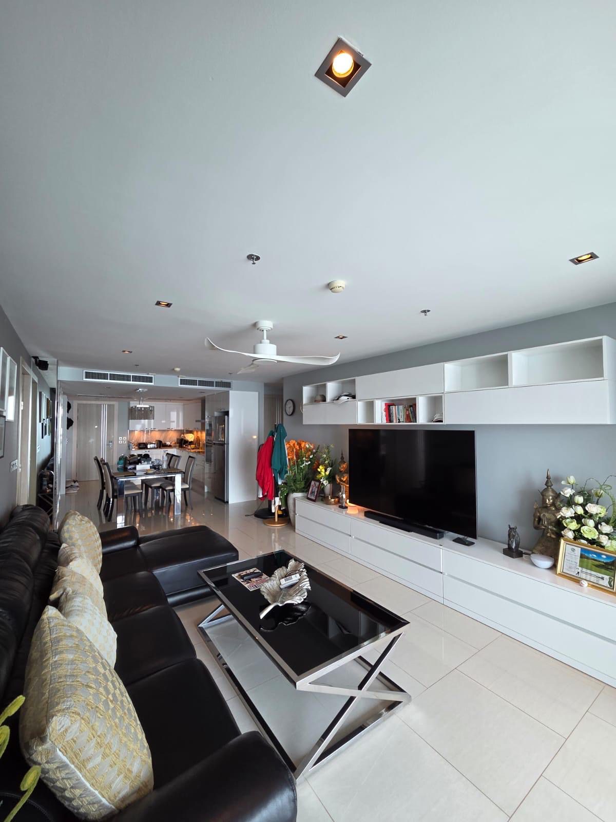 Spacious Condo 3 Bed, 2 Bath 161.15 SQM. @ Sand Condo Pratumnak