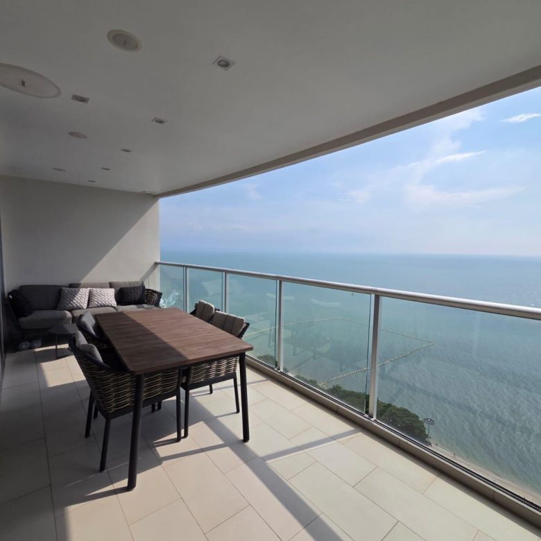 Spacious Condo 3 Bed, 2 Bath 161.15 SQM. @ Sand Condo Pratumnak
