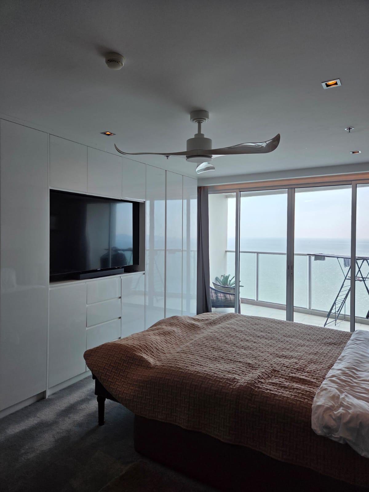 Spacious Condo 3 Bed, 2 Bath 161.15 SQM. @ Sand Condo Pratumnak