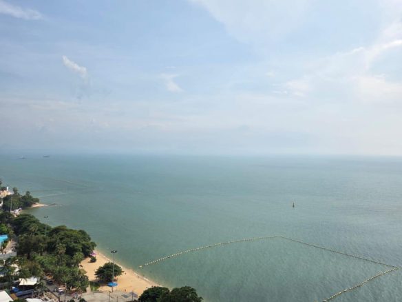 Spacious Condo 3 Bed, 2 Bath 161.15 SQM. @ Sand Condo Pratumnak