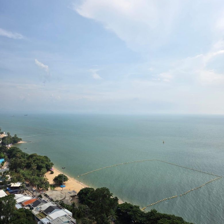 Spacious Condo 3 Bed, 2 Bath 161.15 SQM. @ Sand Condo Pratumnak