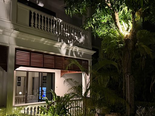 EXCLUSIVITY FOR SALE: Luxury 3-Story Townhome in Baan Somprasong – Na Jomtien