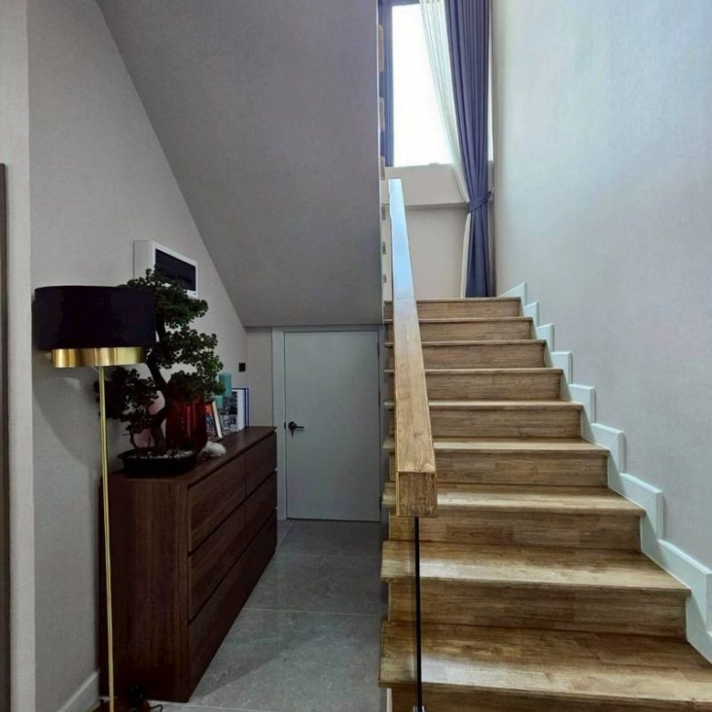 Detached House 2-Story 4 Bed, 4 Bath 57.5 SQW.@ Huai Yai Soi K9