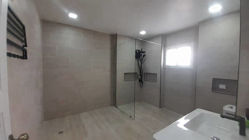 Spacious Pool Villa 4 Bed, 5 Bath 191 SQW. @ Pattaya Land and House Village