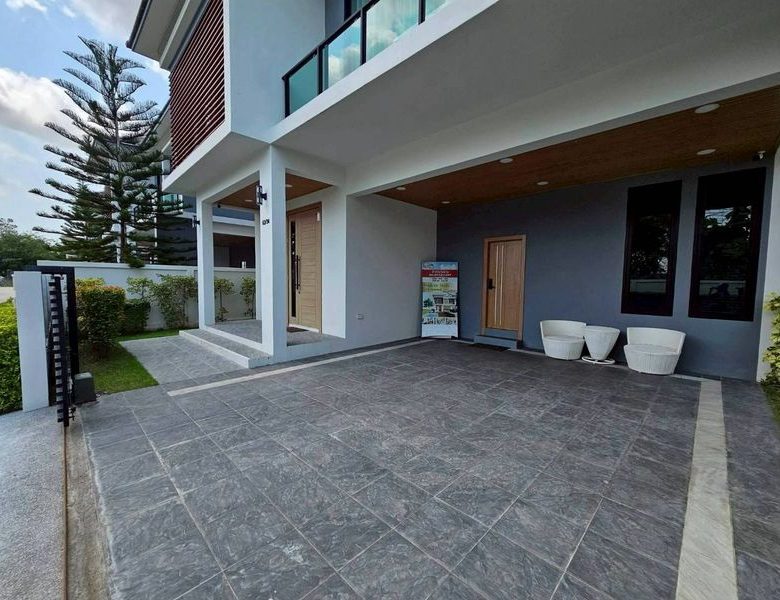 Detached House 2-Story 4 Bed, 4 Bath 57.5 SQW.@ Huai Yai Soi K9