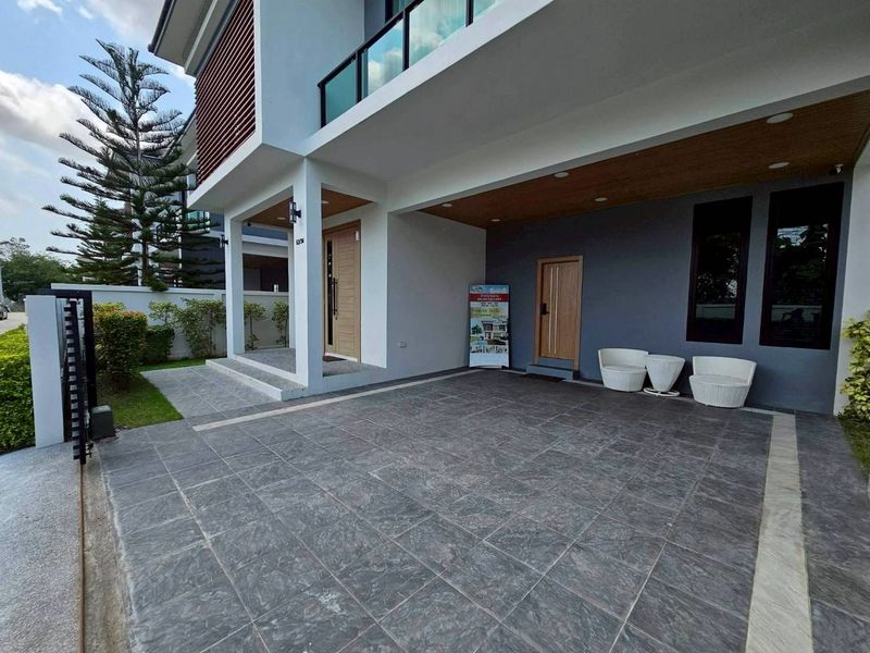 Detached House 2-Story 4 Bed, 4 Bath 57.5 SQW.@ Huai Yai Soi K9