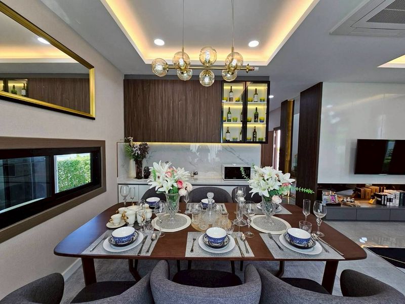 Detached House 2-Story 4 Bed, 4 Bath 57.5 SQW.@ Huai Yai Soi K9
