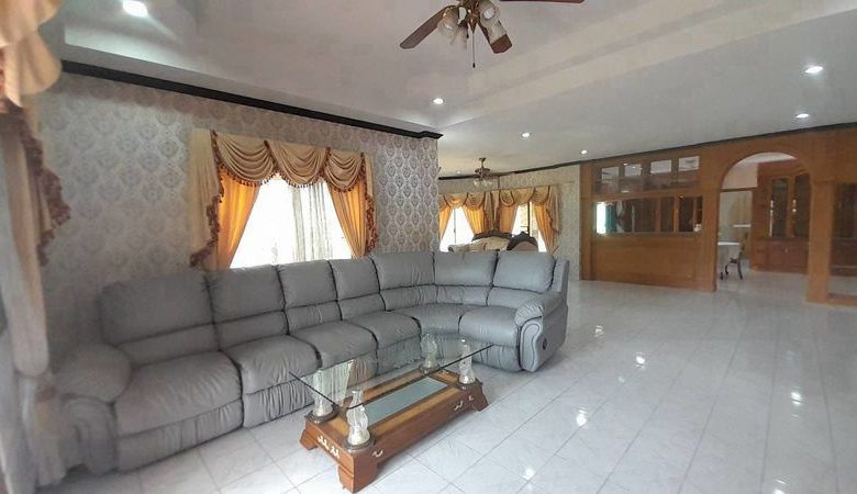 Spacious Pool Villa 4 Bed, 5 Bath 191 SQW. @ Pattaya Land and House Village