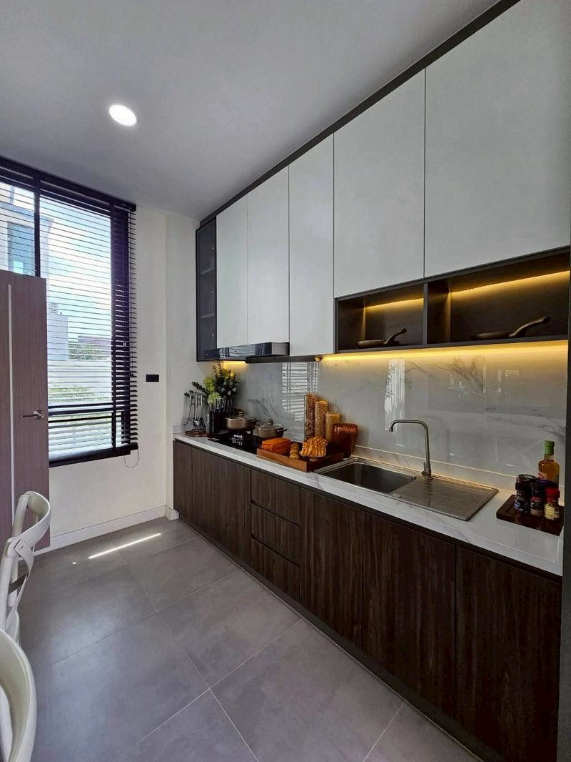 Detached House 2-Story 4 Bed, 4 Bath 57.5 SQW.@ Huai Yai Soi K9