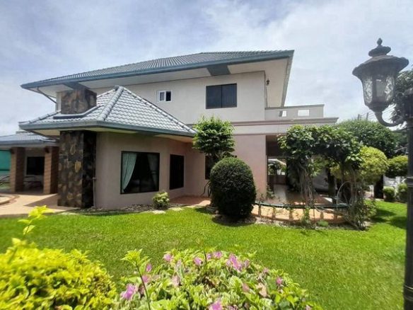 Spacious Pool Villa 4 Bed, 5 Bath 191 SQW. @ Pattaya Land and House Village