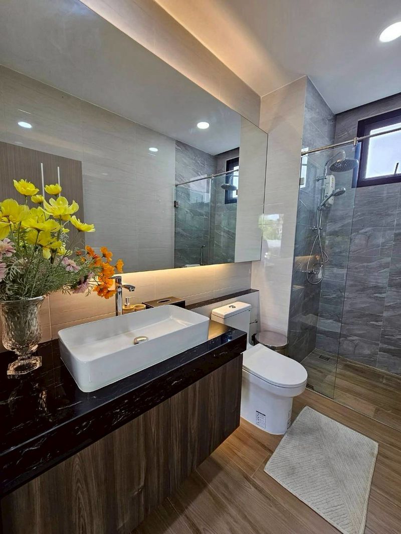 Detached House 2-Story 4 Bed, 4 Bath 57.5 SQW.@ Huai Yai Soi K9