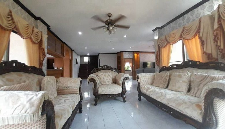 Spacious Pool Villa 4 Bed, 5 Bath 191 SQW. @ Pattaya Land and House Village