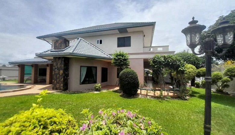 Spacious Pool Villa 4 Bed, 5 Bath 191 SQW. @ Pattaya Land and House Village