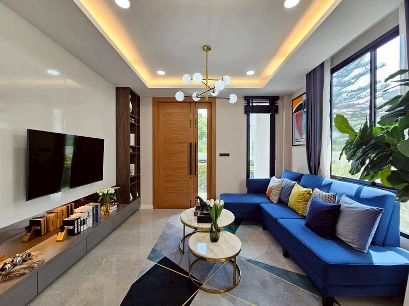 Detached House 2-Story 4 Bed, 4 Bath 57.5 SQW.@ Huai Yai Soi K9