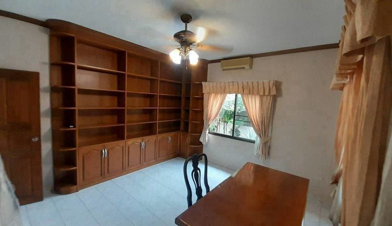 Spacious Pool Villa 4 Bed, 5 Bath 191 SQW. @ Pattaya Land and House Village