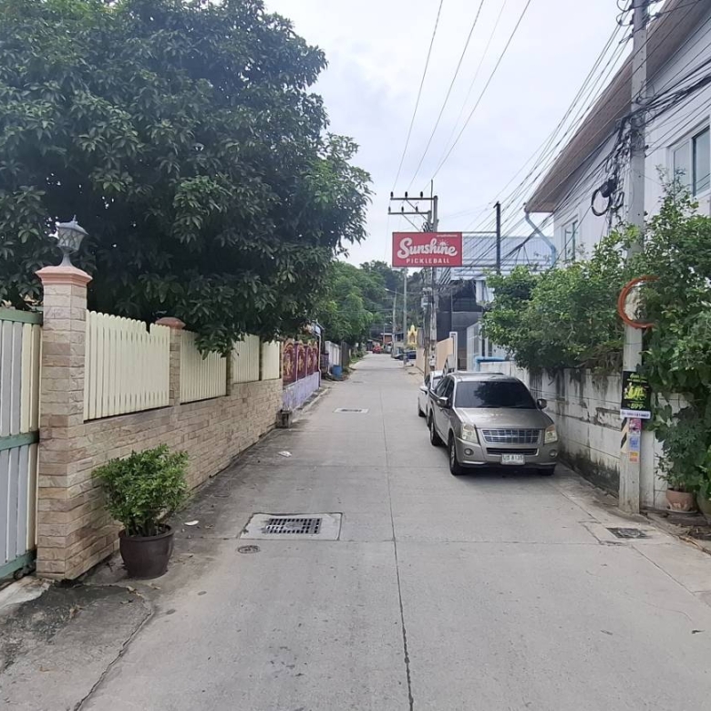 For Sale : Detached house for sale, suitable for renovation @ Soi Khao Talo