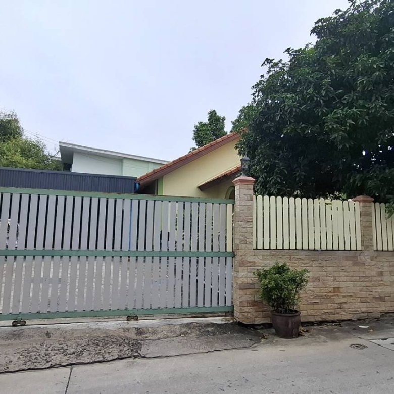For Sale : Detached house for sale, suitable for renovation @ Soi Khao Talo