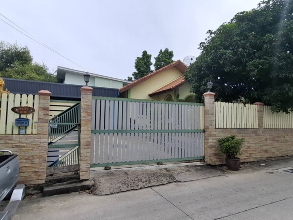For Sale : Detached house for sale, suitable for renovation @ Soi Khao Talo