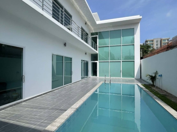 New modern Pool Villa 6 Bed, 7 Bath 80.5 SQW. @ Pratumnak Hill