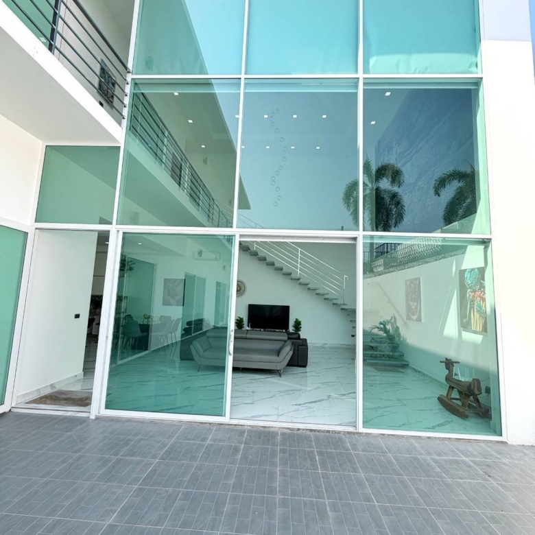 New modern Pool Villa 6 Bed, 7 Bath 80.5 SQW. @ Pratumnak Hill