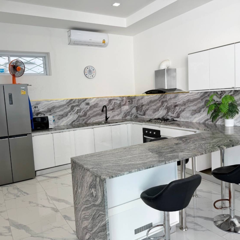 New modern Pool Villa 6 Bed, 7 Bath 80.5 SQW. @ Pratumnak Hill