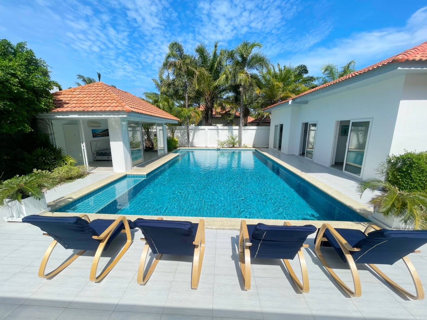 For Sale/Rent: At Majestic Residence @ Pratumnak Hill