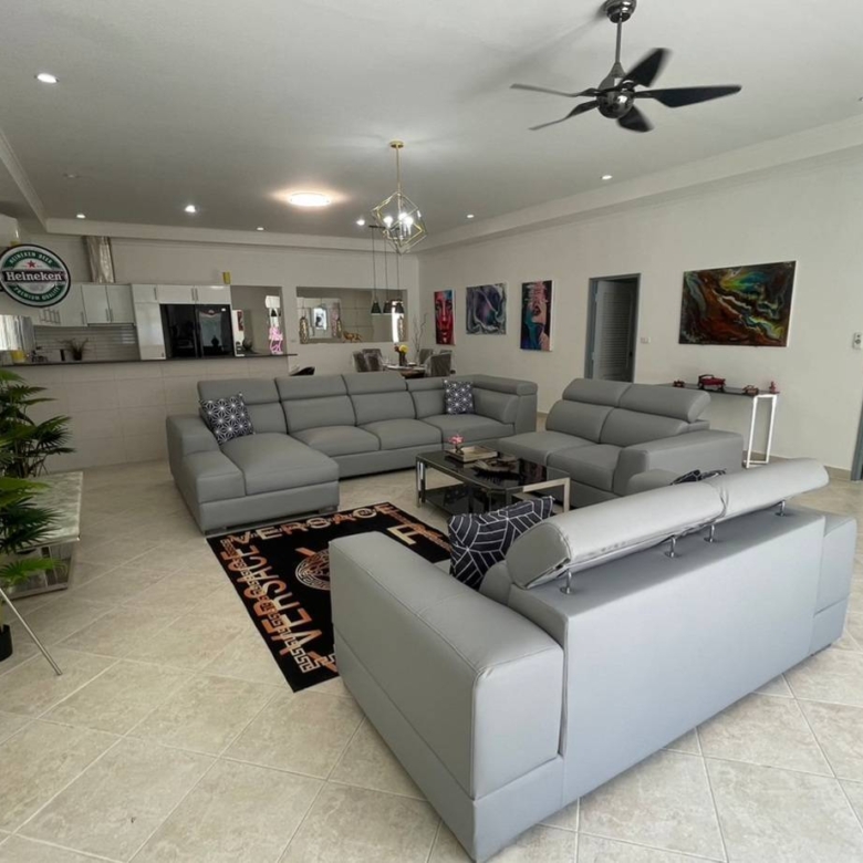 For Sale/Rent: At Majestic Residence @ Pratumnak Hill