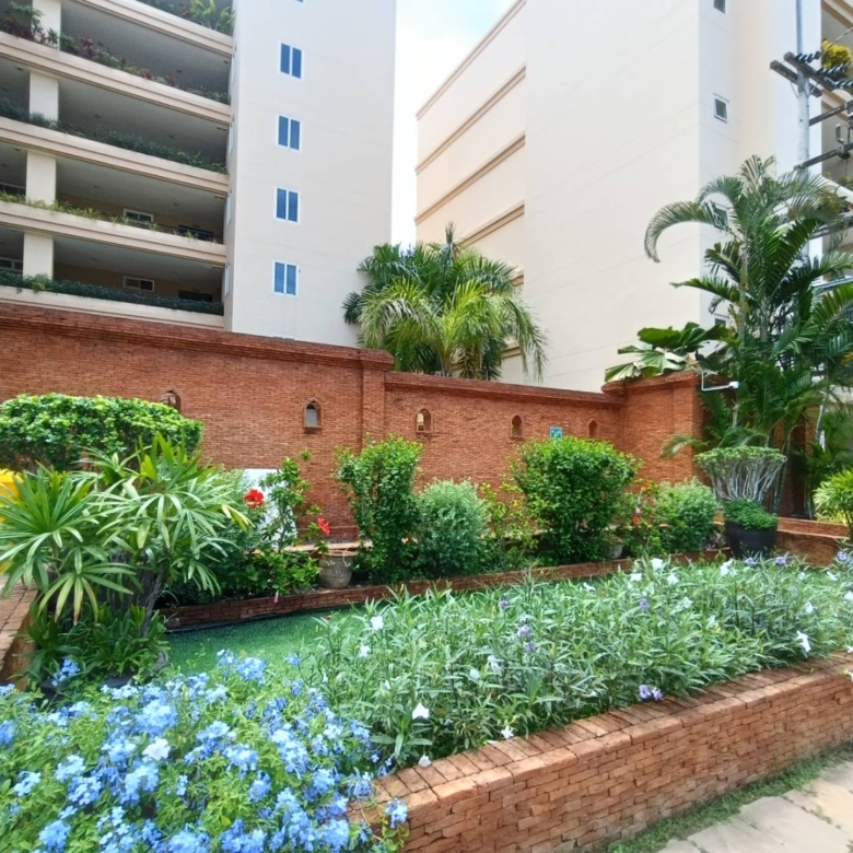 For Sale: Condo Executive Residence 4 @ Pratumnak hill